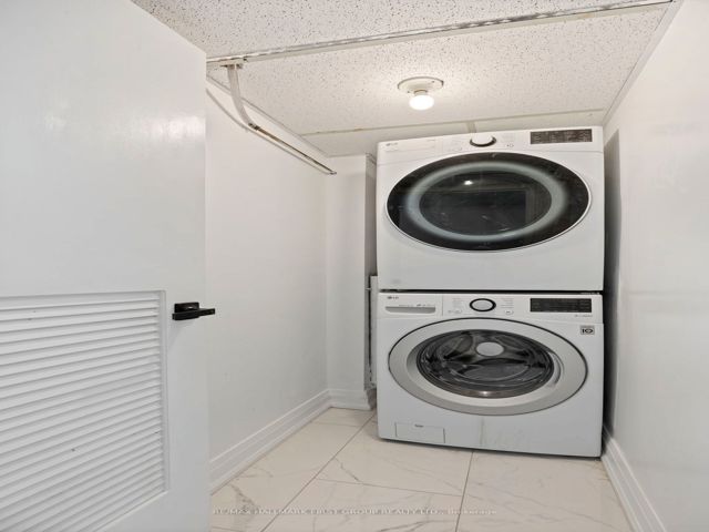402 - 1705 Mccowan Rd