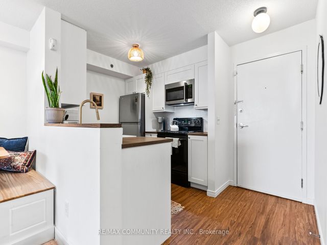 408 - 684 Warden Ave