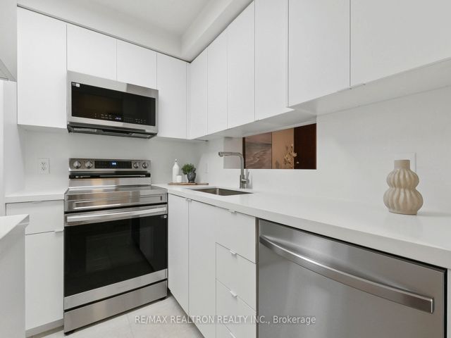 317 - 2628 Mccowan Rd