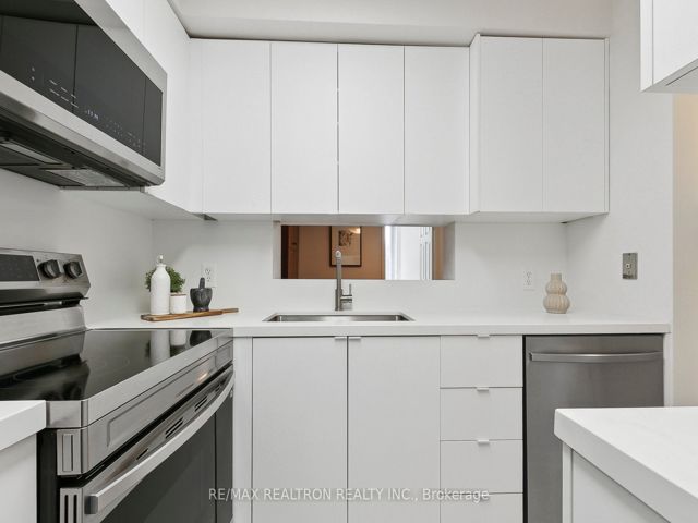 317 - 2628 Mccowan Rd