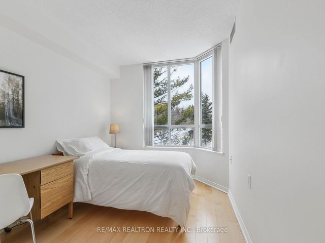317 - 2628 Mccowan Rd