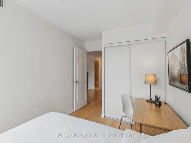 317 - 2628 Mccowan Rd