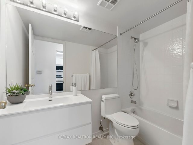 317 - 2628 Mccowan Rd