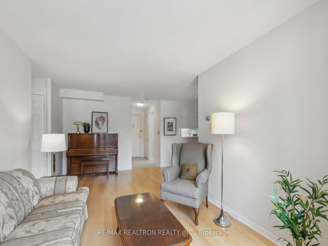 317 - 2628 Mccowan Rd