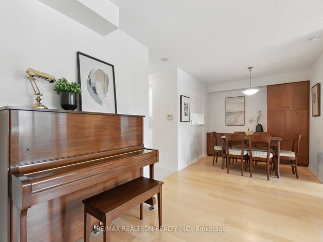 317 - 2628 Mccowan Rd