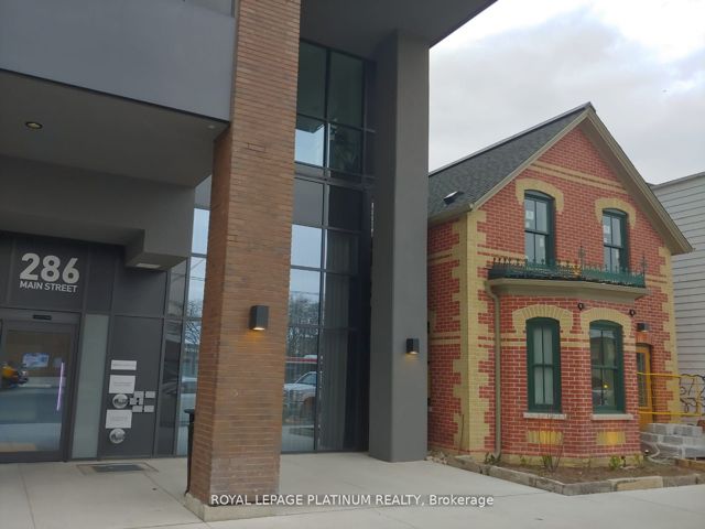 1706 - 286 Main St