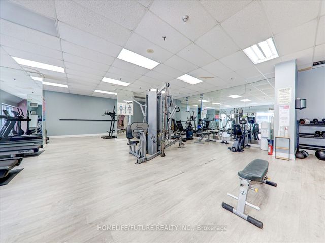 1804 - 2550 Lawrence Ave E