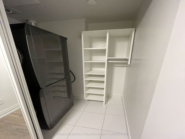 1108 - 20 Meadowglen Pl