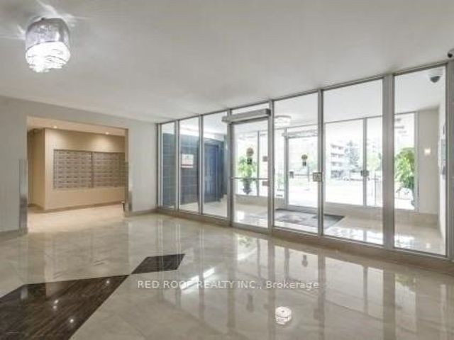 708 - 2 Glamorgan Ave