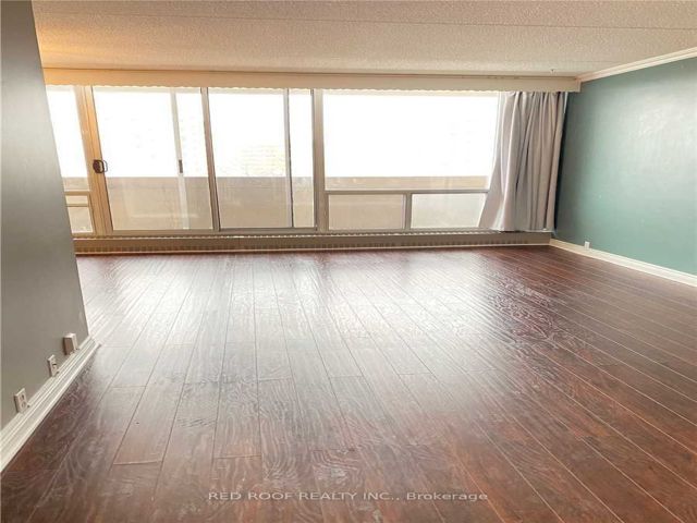 708 - 2 Glamorgan Ave