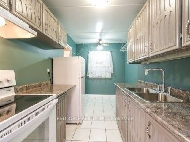 708 - 2 Glamorgan Ave