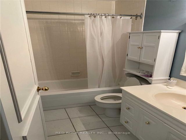 708 - 2 Glamorgan Ave