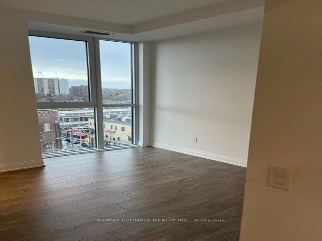 703 - 286 Main St
