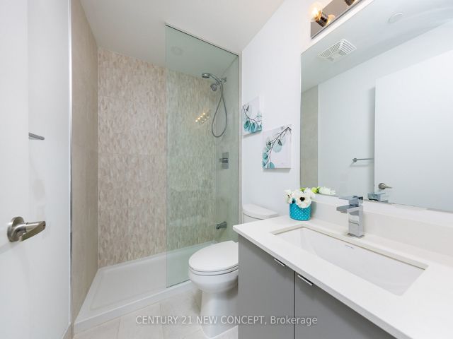 405 - 630 Greenwood Ave