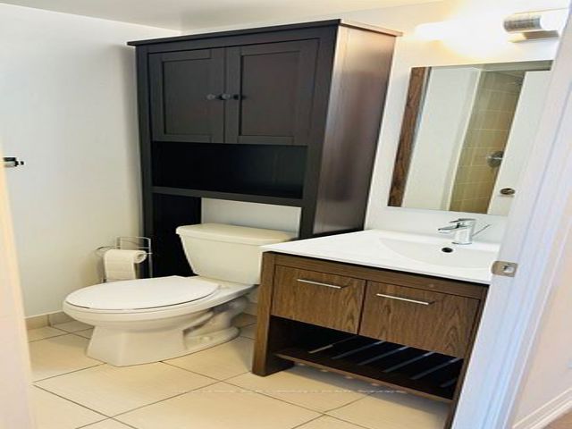 702 - 30 Meadowglen Pl
