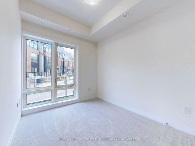 22 - 155 Tapscott Rd