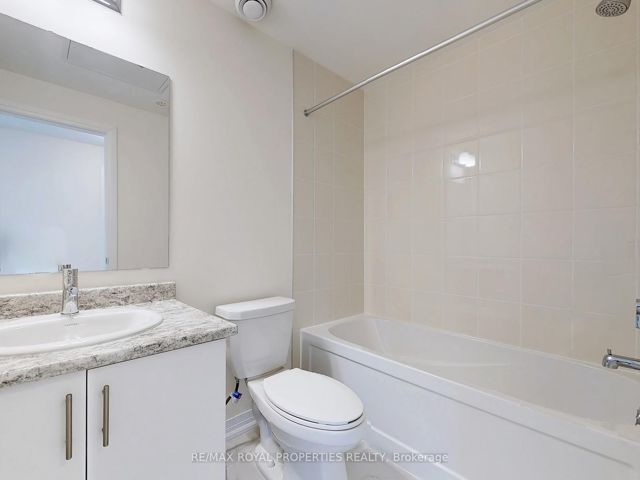 22 - 155 Tapscott Rd