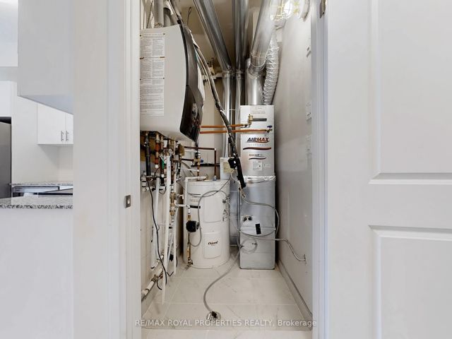 22 - 155 Tapscott Rd