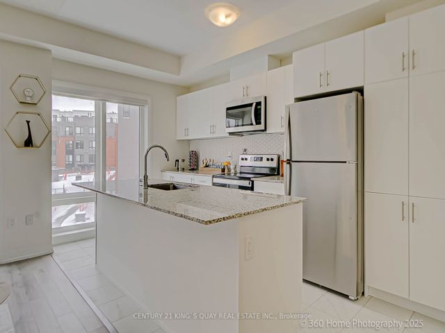 12 - 165 Tapscott Rd