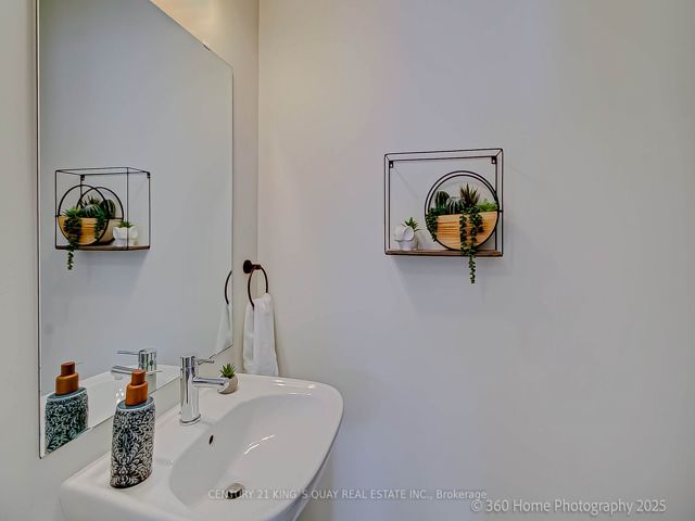 12 - 165 Tapscott Rd