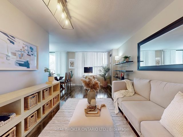 206 - 2721 Victoria Park Ave