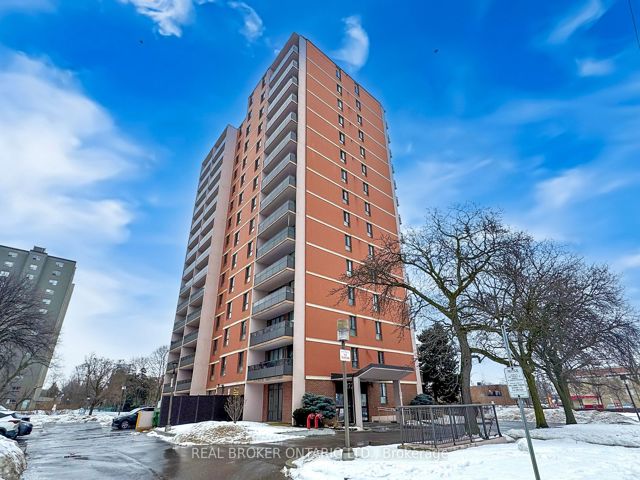 206 - 2721 Victoria Park Ave