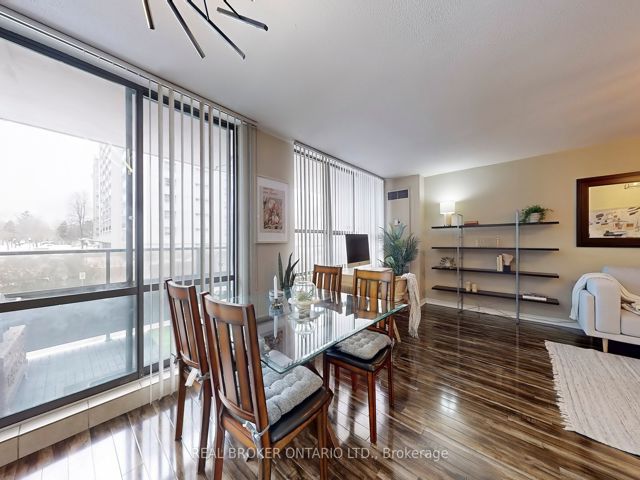 206 - 2721 Victoria Park Ave
