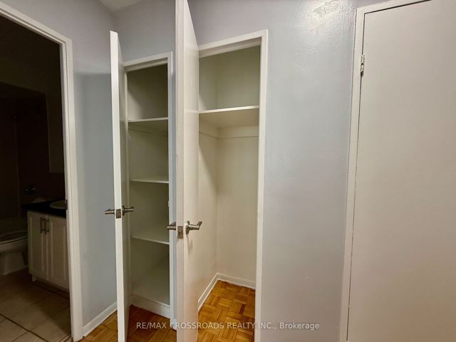 203 - 1181 Ellesmere Rd