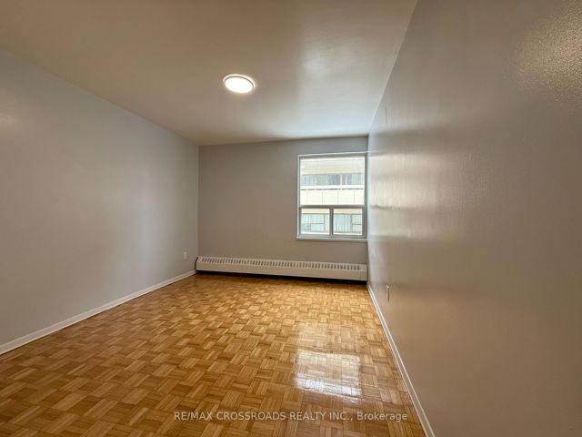 203 - 1181 Ellesmere Rd