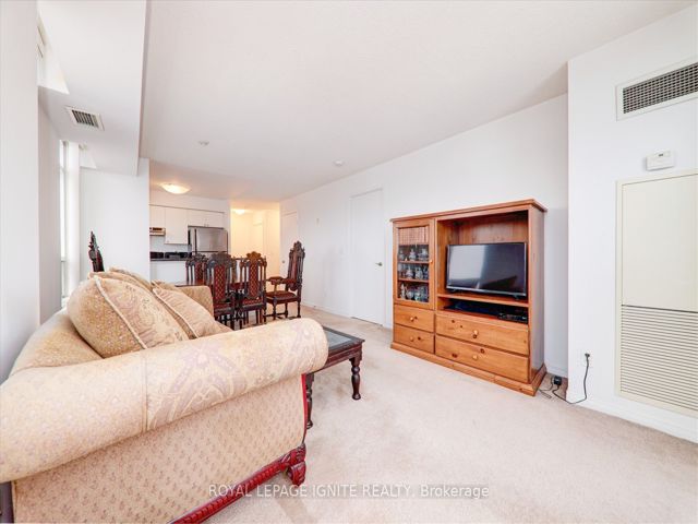 808 - 3650 Kingston Rd