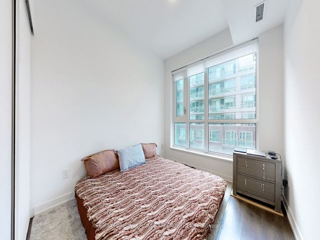 431 - 150 Logan Ave