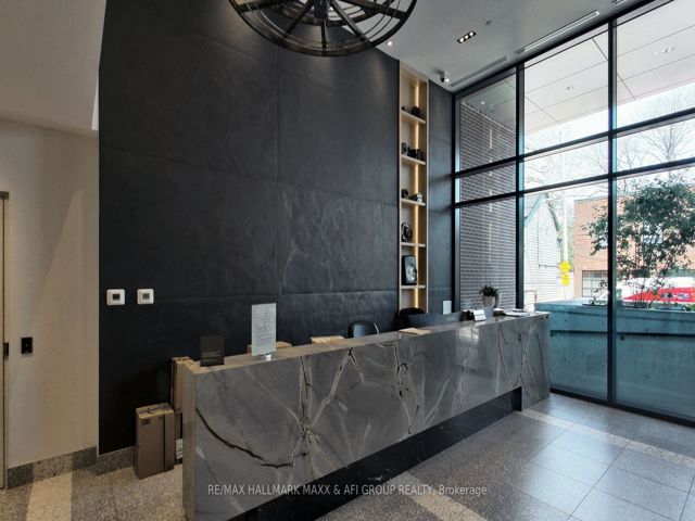 431 - 150 Logan Ave