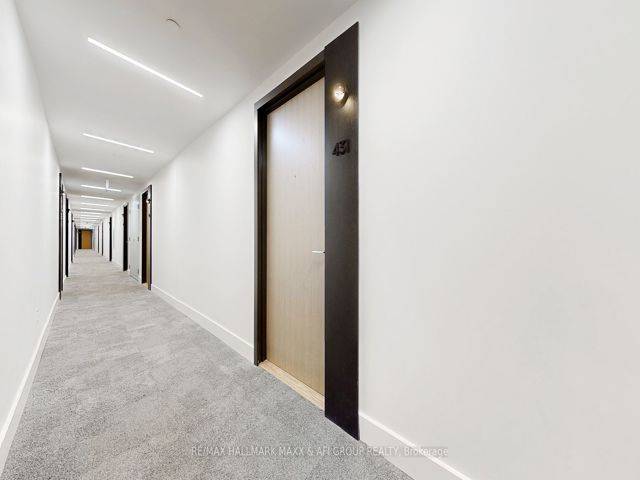 431 - 150 Logan Ave