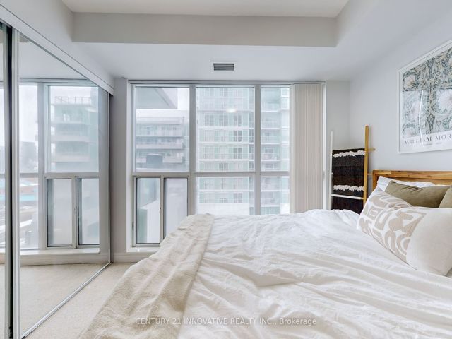 504 - 50 Town Centre Crt