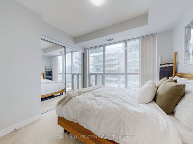504 - 50 Town Centre Crt