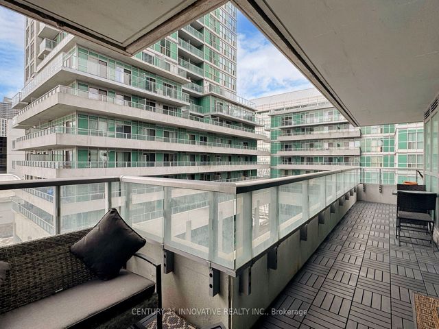 504 - 50 Town Centre Crt