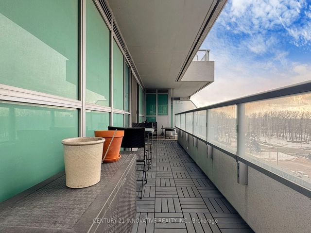 504 - 50 Town Centre Crt