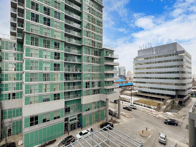 504 - 50 Town Centre Crt