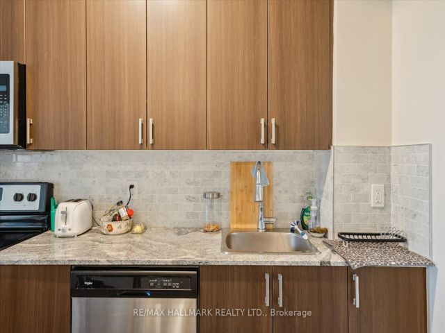 527 - 22 East Haven Dr