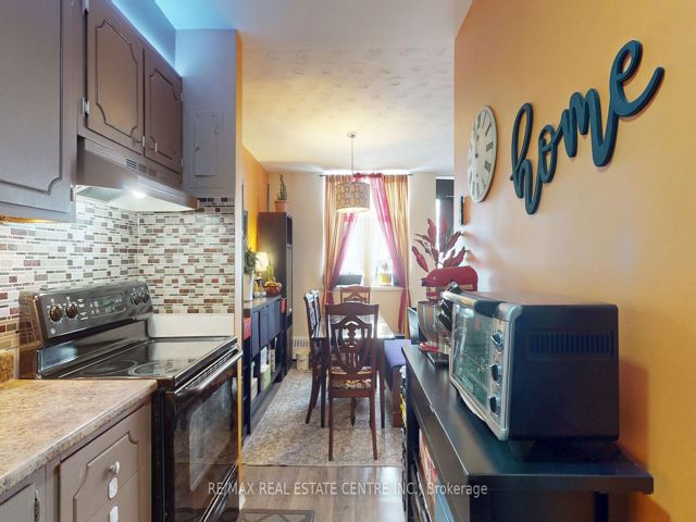 807 - 2245 Eglinton Ave E