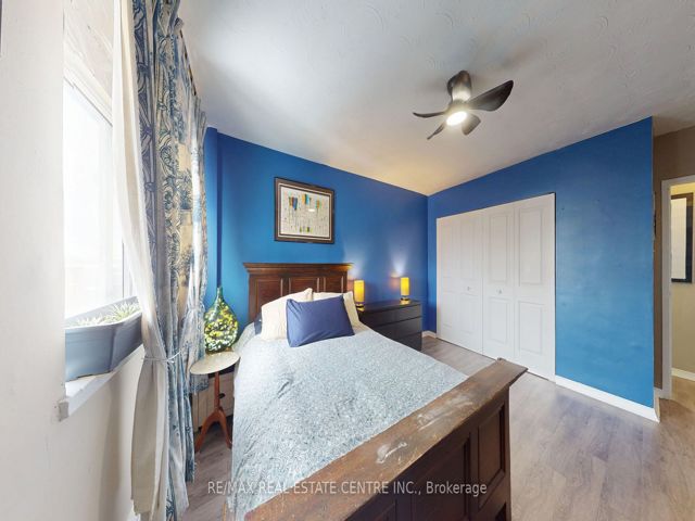 807 - 2245 Eglinton Ave E
