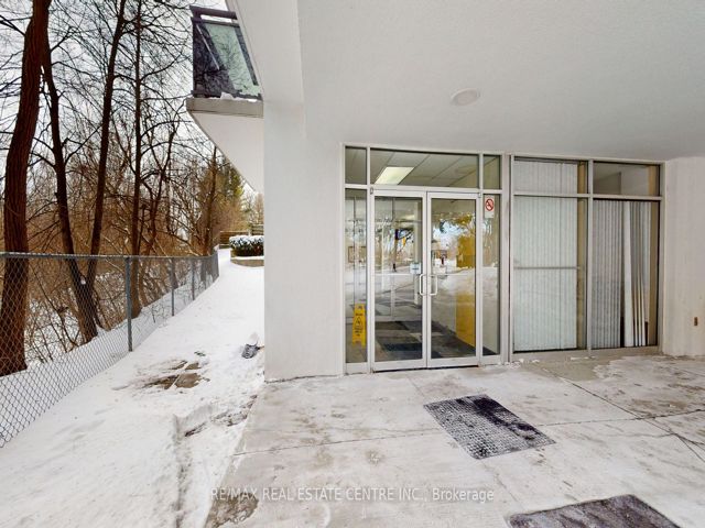 807 - 2245 Eglinton Ave E