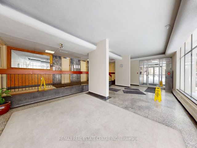 807 - 2245 Eglinton Ave E