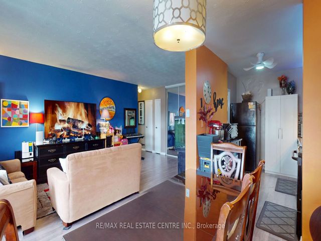 807 - 2245 Eglinton Ave E