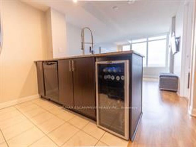 2901 - 25 Town Centre Crt