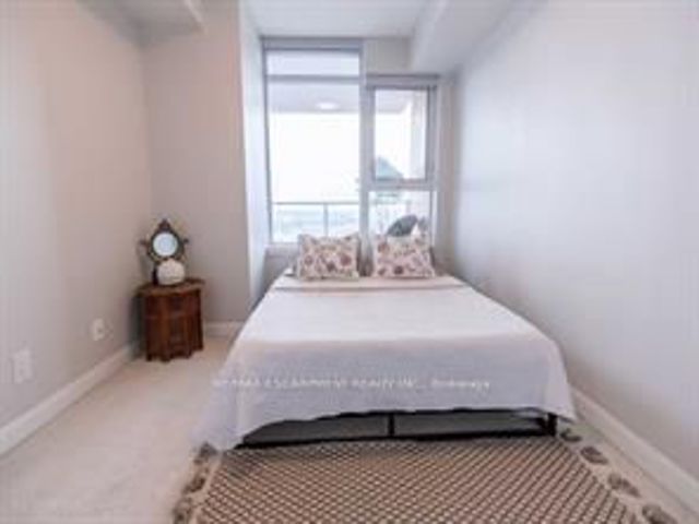 2901 - 25 Town Centre Crt
