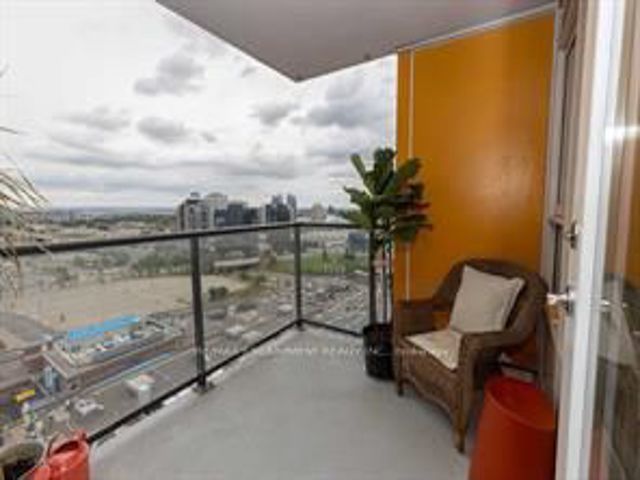2901 - 25 Town Centre Crt