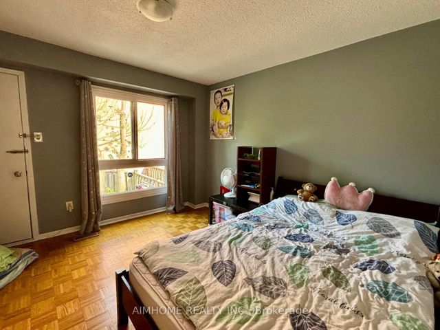 215 - 275 Broadview Ave