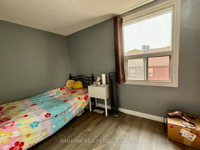 215 - 275 Broadview Ave