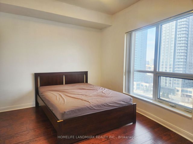 1208 - 151 Village Green Sq